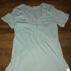 Lululemon fitted v neck shirt